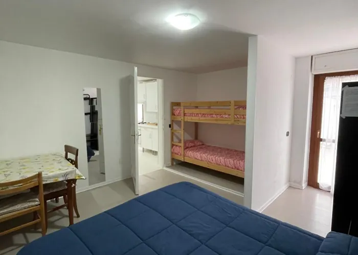 Casa Host Roma , Fontana Candida Metro C, Vicino Tor Vergata
